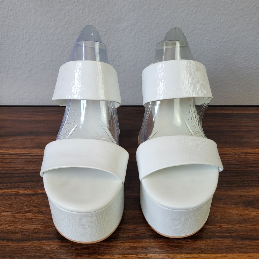 JEFFREY CAMPBELL // ltd ed denate platform block heeI white crinkle patent - Picture 12 of 12